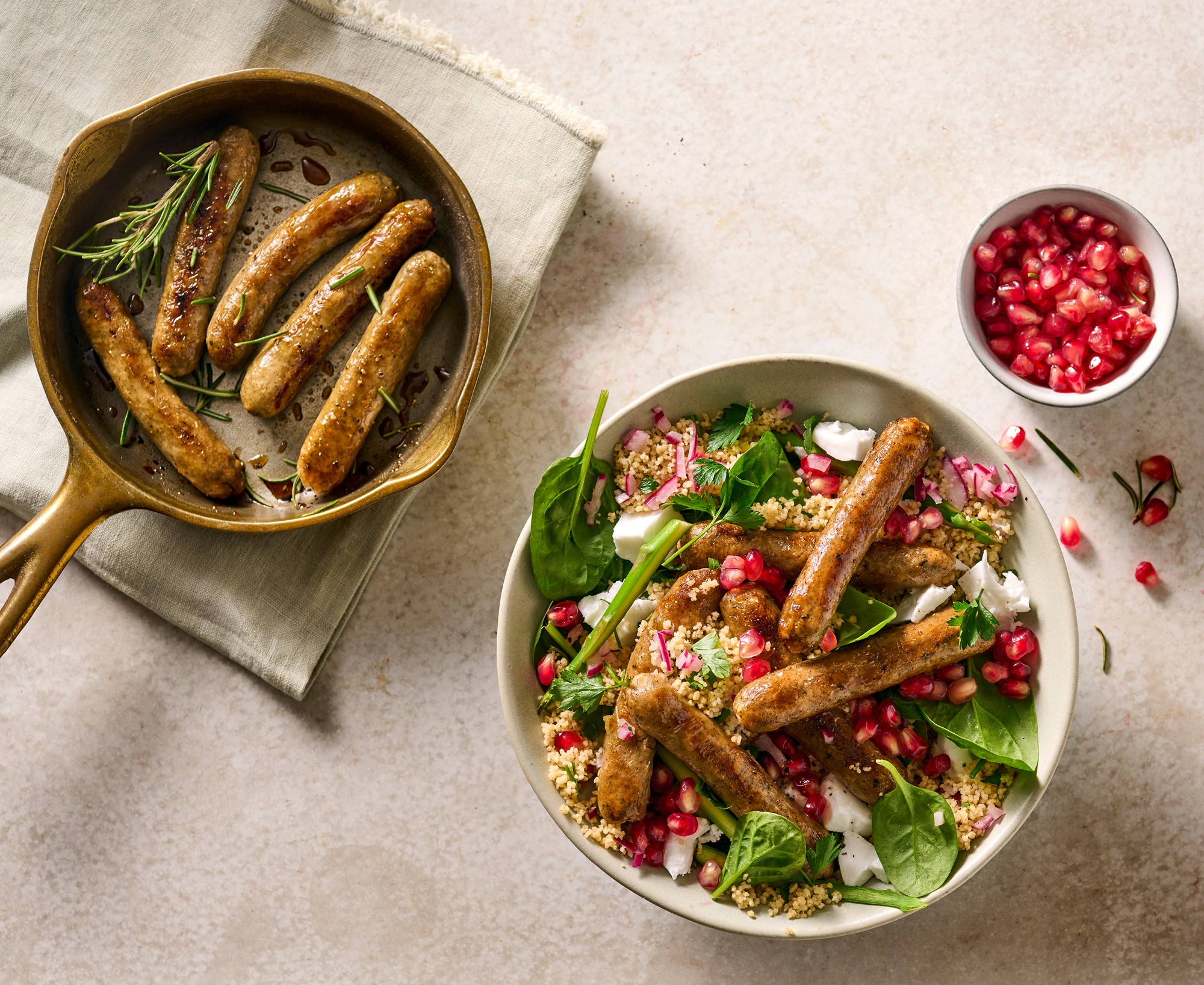 Kruidige couscoussalade met vegetarische Little Willies